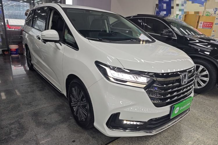 Used Honda Odyssey 2024 2.0L eHEV Sharp & Enjoy Edition Front Right 45 Deg
