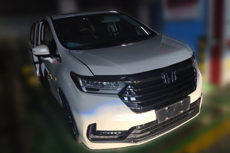 Used Honda Odyssey 2024 2.0L eHEV Sharp·Luxury Edition Front Right 45 Deg