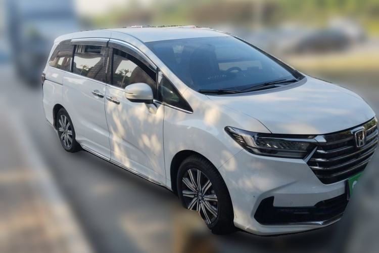 Used Honda Odyssey 2024 2.0L eHEV Sharp & Enjoy Edition Front Right 45 Deg