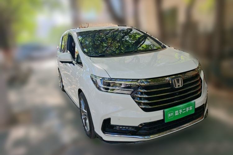Used Honda Odyssey 2024 2.0L eHEV Sharp & Enjoy Edition Front Right 45 Deg