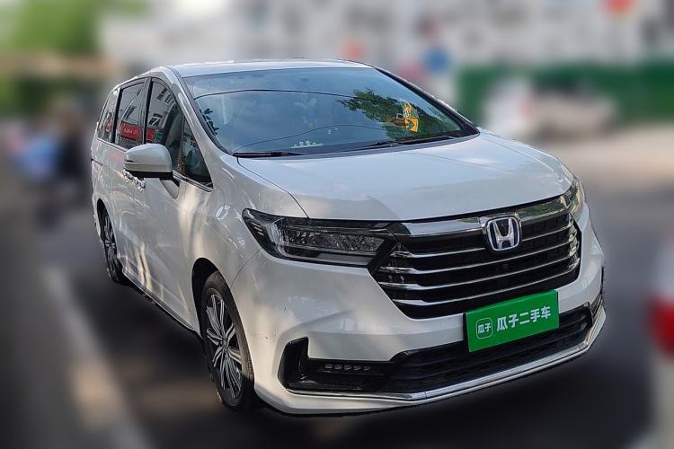 Used Honda Odyssey 2024 2.0L eHEV Sharp & Enjoy Edition Front Right 45 Deg