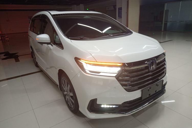 Used Honda Odyssey 2024 2.0L eHEV Sharp·Leading Edition Front Right 45 Deg