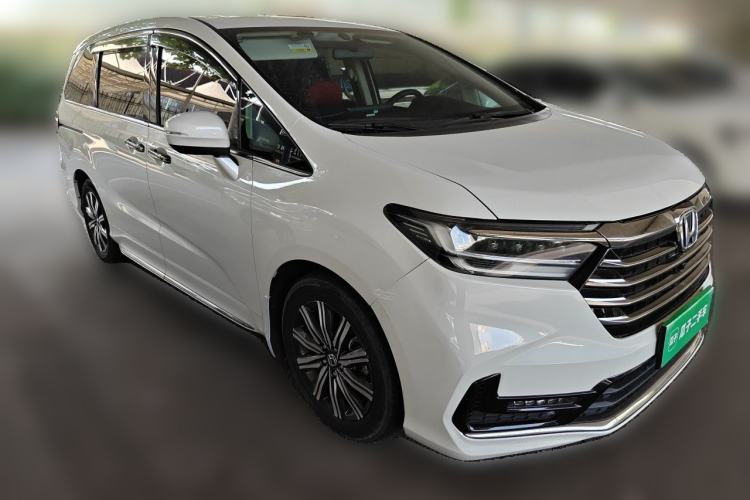 Used Honda Odyssey 2024 2.0L eHEV Sharp & Enjoy Edition Front Right 45 Deg