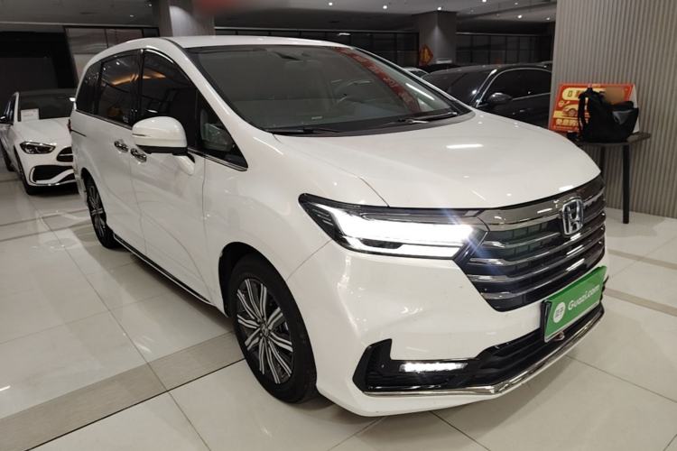 Used Honda Odyssey 2024 2.0L eHEV Sharp & Enjoy Edition Front Right 45 Deg