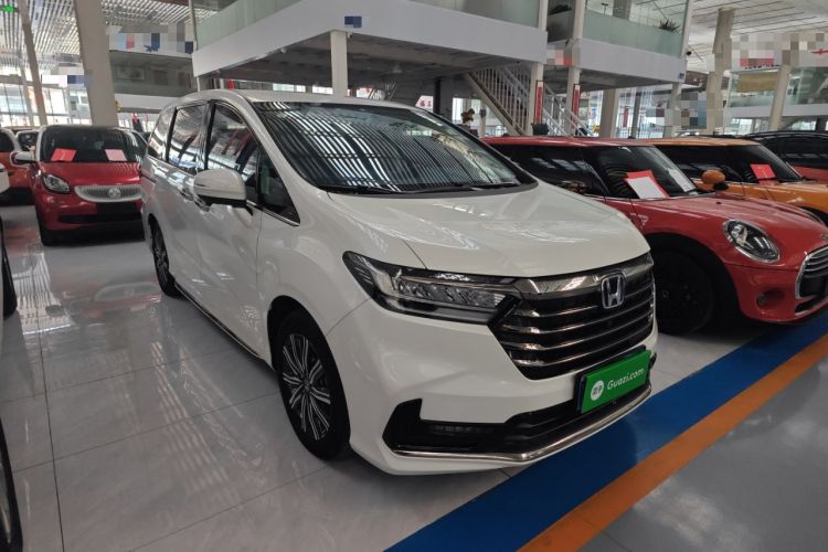 Used Honda Odyssey 2024 2.0L eHEV Sharp & Enjoy Edition Front Right 45 Deg