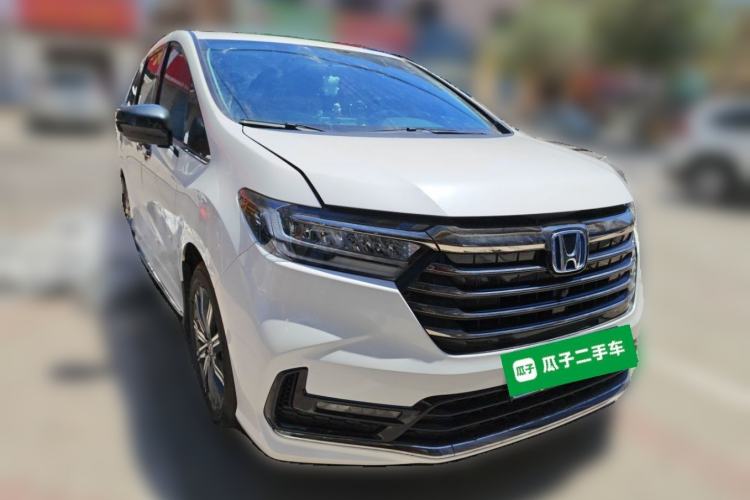 Used Honda Odyssey 2024 2.0L eHEV Sharp & Enjoy Edition Front Right 45 Deg