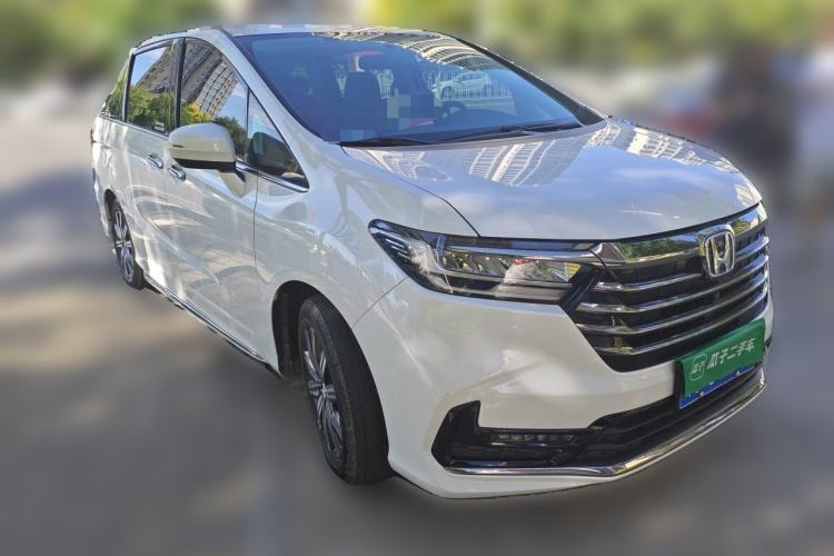 Used Honda Odyssey 2024 2.0L eHEV Sharp & Enjoy Edition Front Right 45 Deg