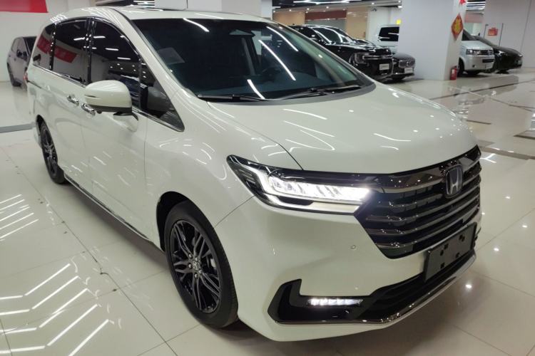 Used Honda Odyssey 2024 2.0L eHEV Sharp·Luxury Edition Front Right 45 Deg