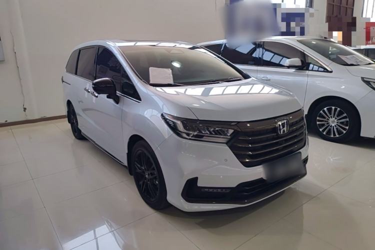 Used Honda Odyssey 2024 2.0L eHEV Sharp·Luxury Edition Front Right 45 Deg