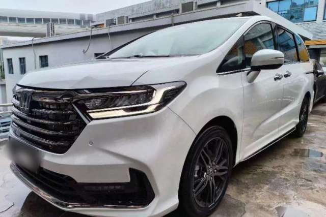 Ojetý Honda Odyssey 2024 2.0L eHEV Sharp·Luxury Edition