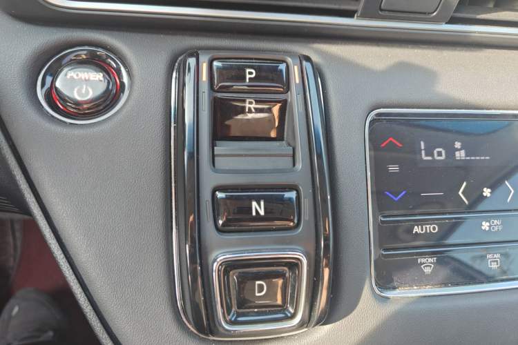 Used Honda Odyssey 2024 2.0L eHEV Sharp·Leading Edition Gear Lever
