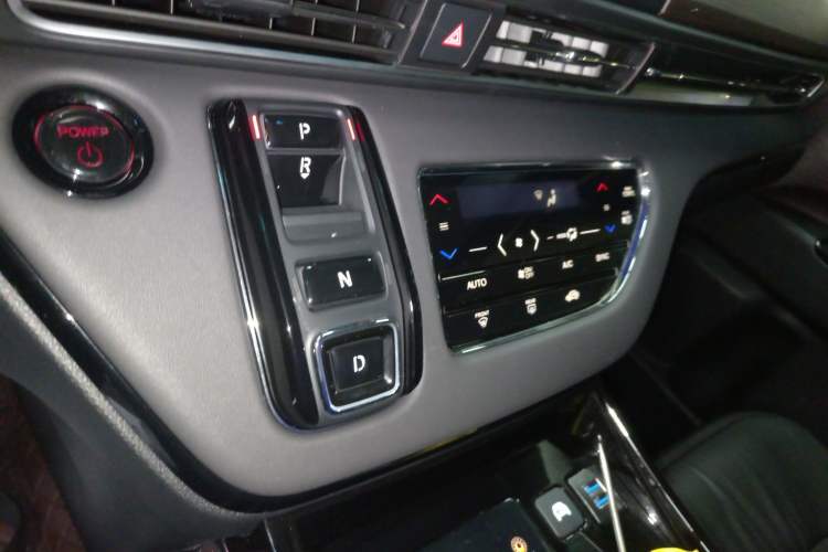 Used Honda Odyssey 2024 2.0L eHEV Sharp·Leading Edition Gear Lever