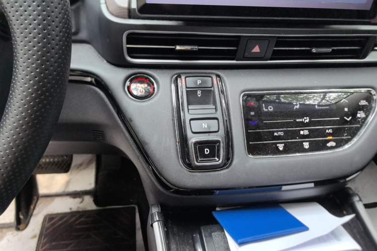 Used Honda Odyssey 2024 2.0L eHEV Sharp & Enjoy Edition Gear Lever