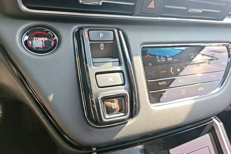 Used Honda Odyssey 2024 2.0L eHEV Sharp·Leading Edition Gear Lever