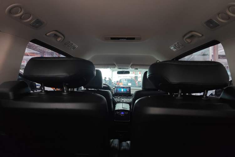 Used Honda Odyssey 2024 2.0L eHEV Sharp & Enjoy Edition Headliner