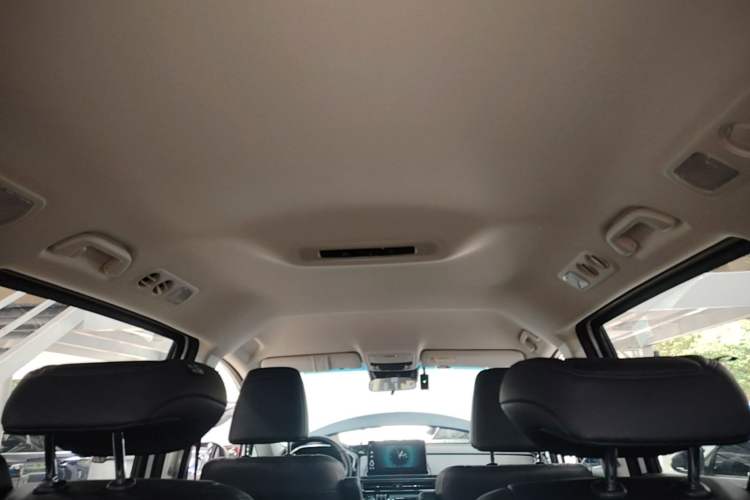 Used Honda Odyssey 2024 2.0L eHEV Sharp & Smart Edition Headliner