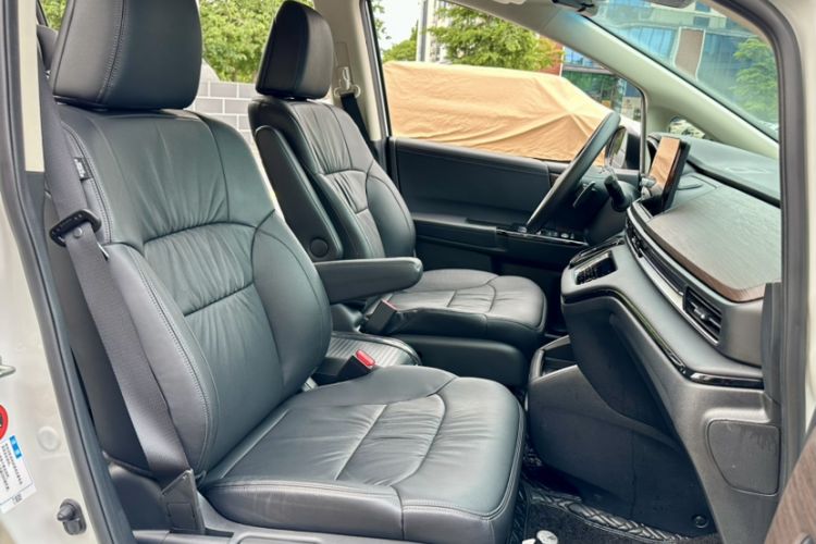 Used Honda Odyssey 2024 2.0L eHEV Sharp & Smart Edition Interior 1