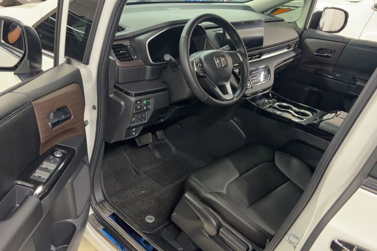 Used Honda Odyssey 2024 2.0L eHEV Sharp & Enjoy Edition Interior 1