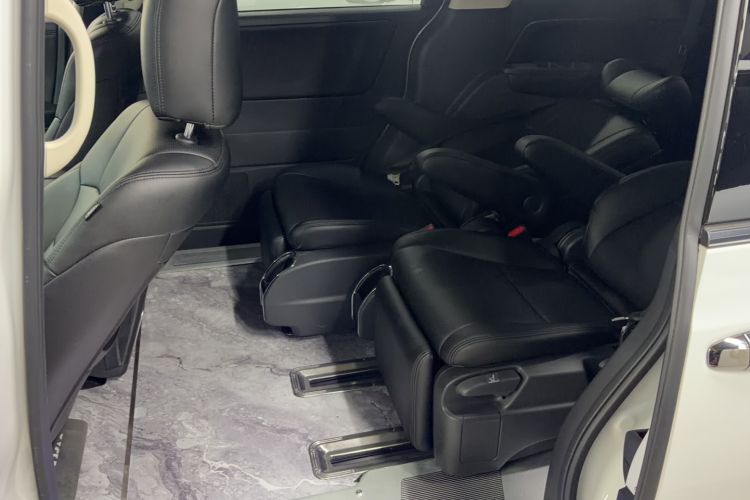 Used Honda Odyssey 2024 2.0L eHEV Sharp & Enjoy Edition Interior 2