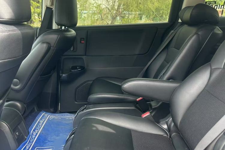 Used Honda Odyssey 2024 2.0L eHEV Sharp & Enjoy Edition Interior 2