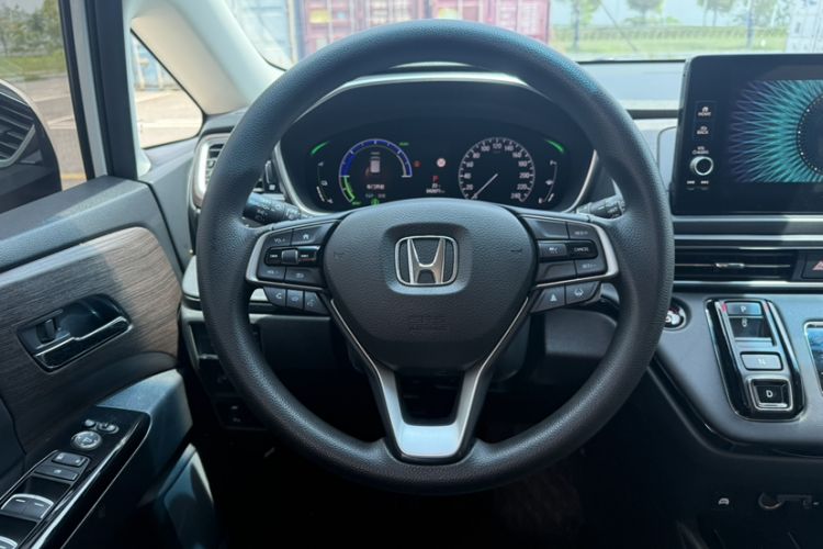 Used Honda Odyssey 2024 2.0L eHEV Sharp & Smart Edition Interior 2