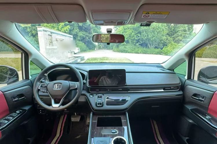 Used Honda Odyssey 2024 2.0L eHEV Sharp & Enjoy Edition Interior 3