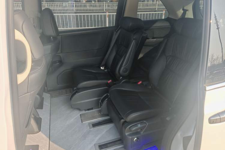 Used Honda Odyssey 2024 2.0L eHEV Sharp·Leading Edition Interior 4