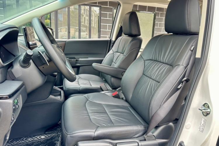 Used Honda Odyssey 2024 2.0L eHEV Sharp & Smart Edition Interior 7