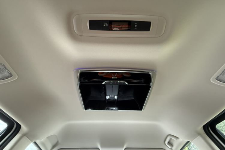 Used Honda Odyssey 2024 2.0L eHEV Sharp & Enjoy Edition Interior 7