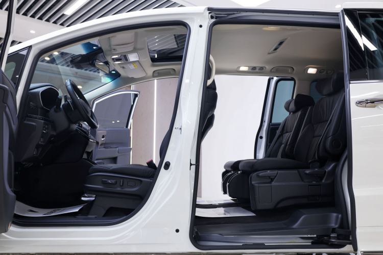 Used Honda Odyssey 2024 2.0L eHEV Sharp·Leading Edition Interior 9