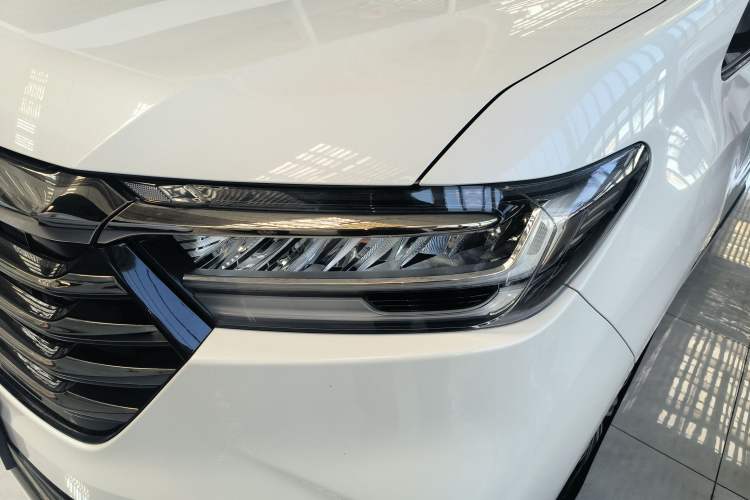 Used Honda Odyssey 2024 2.0L eHEV Sharp & Enjoy Edition Left Front Headlight