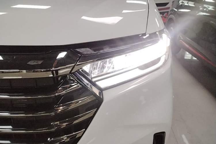 Used Honda Odyssey 2024 2.0L eHEV Sharp & Smart Edition Left Front Headlight