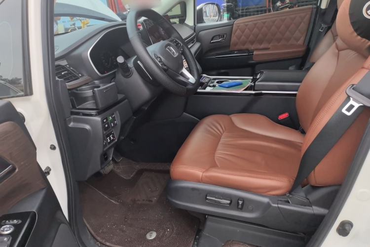 Used Honda Odyssey 2024 2.0L eHEV Sharp & Enjoy Edition Left Front Seat