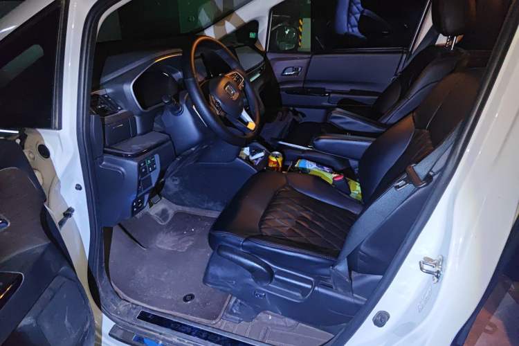 Used Honda Odyssey 2024 2.0L eHEV Sharp & Enjoy Edition Left Front Seat