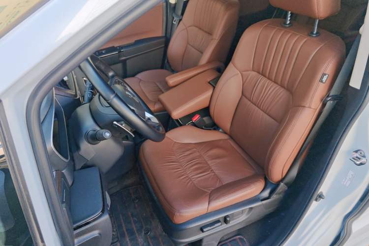 Used Honda Odyssey 2024 2.0L eHEV Sharp – Supreme Edition Left Front Seat