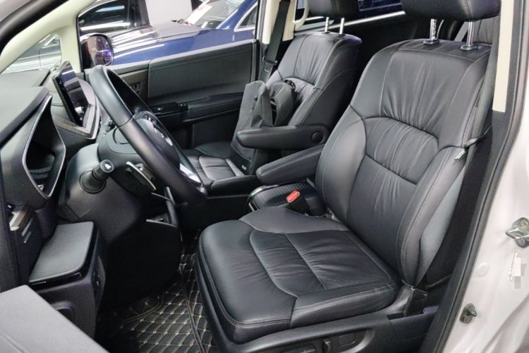 Used Honda Odyssey 2024 2.0L eHEV Sharp·Luxury Edition Left Front Seat