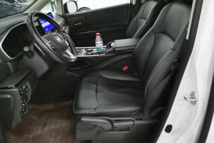 Used Honda Odyssey 2024 2.0L eHEV Sharp & Enjoy Edition Left Front Seat