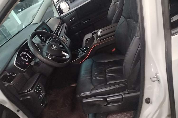 Used Honda Odyssey 2024 2.0L eHEV Sharp & Smart Edition Left Front Seat