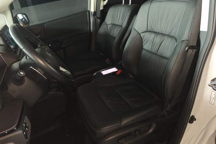 Used Honda Odyssey 2024 2.0L eHEV Sharp·Luxury Edition Left Front Seat