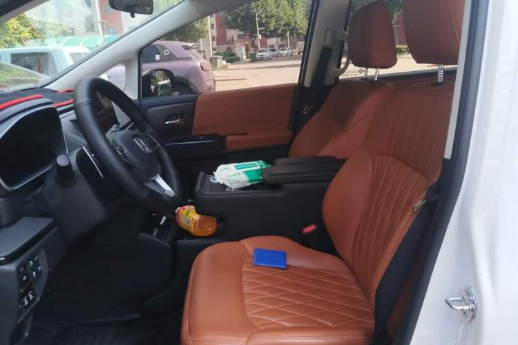 Used Honda Odyssey 2024 2.0L eHEV Sharp & Enjoy Edition Left Front Seat