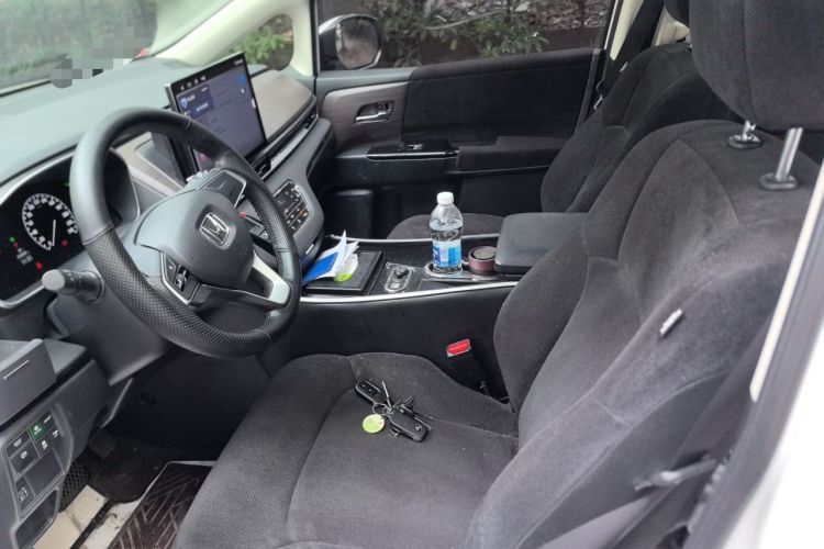 Used Honda Odyssey 2024 2.0L eHEV Sharp & Enjoy Edition Left Front Seat