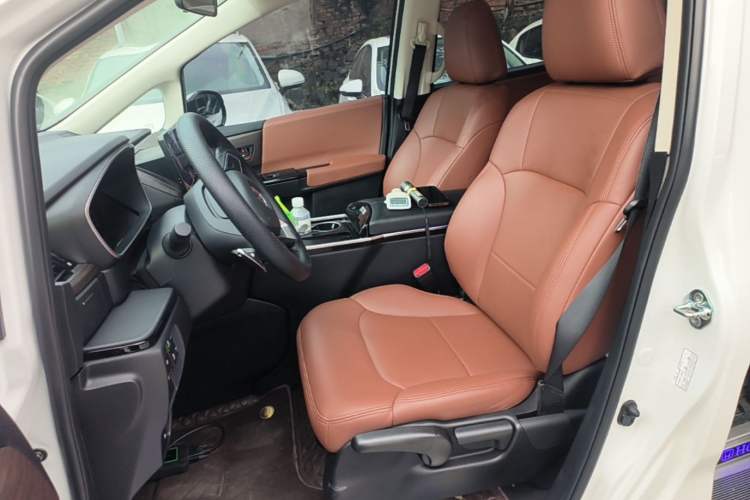 Used Honda Odyssey 2024 2.0L eHEV Sharp & Enjoy Edition Left Front Seat