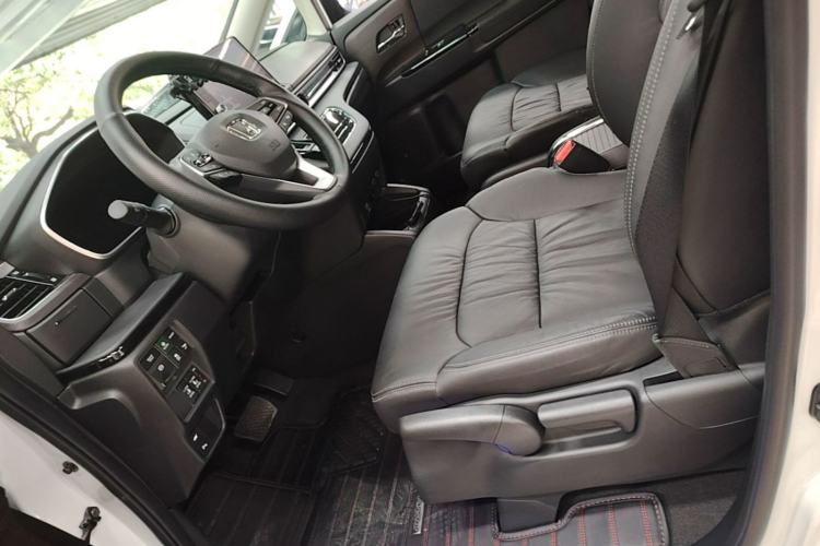 Used Honda Odyssey 2024 2.0L eHEV Sharp & Smart Edition Left Front Seat