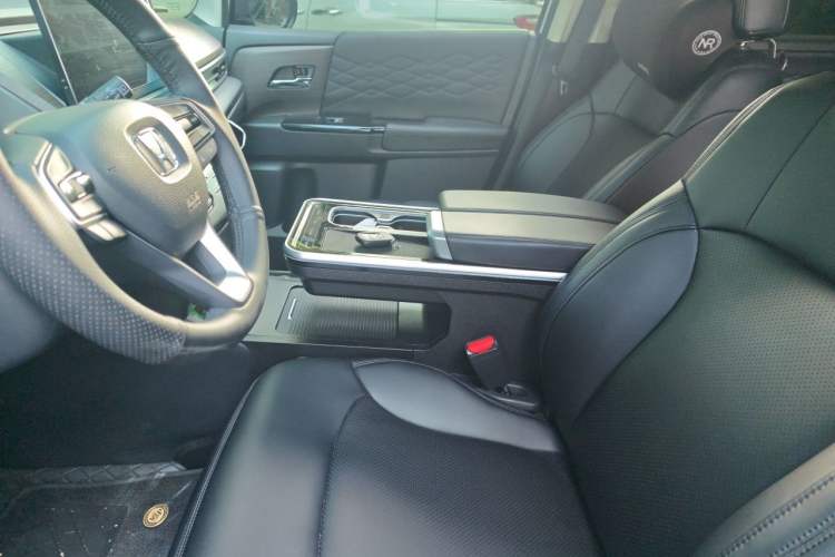 Used Honda Odyssey 2024 2.0L eHEV Sharp & Enjoy Edition Left Front Seat