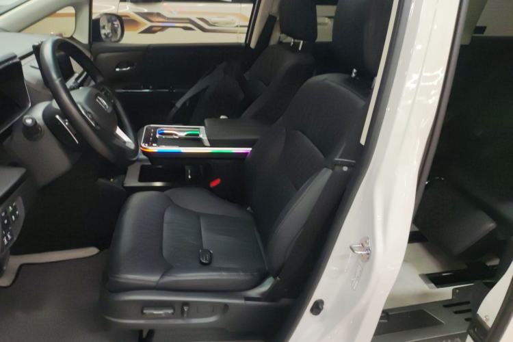 Used Honda Odyssey 2024 2.0L eHEV Sharp·Luxury Edition Left Front Seat