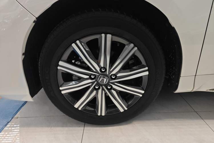 Used Honda Odyssey 2024 2.0L eHEV Sharp & Enjoy Edition Left Front Wheel Hub