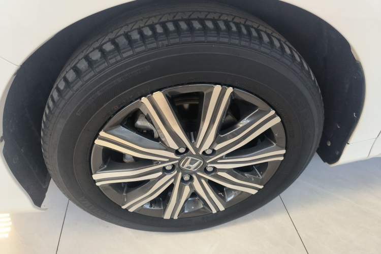 Used Honda Odyssey 2024 2.0L eHEV Sharp & Enjoy Edition Left Front Wheel Hub