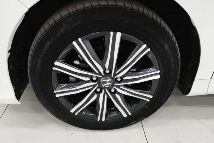 Used Honda Odyssey 2024 2.0L eHEV Sharp & Enjoy Edition Left Front Wheel Hub