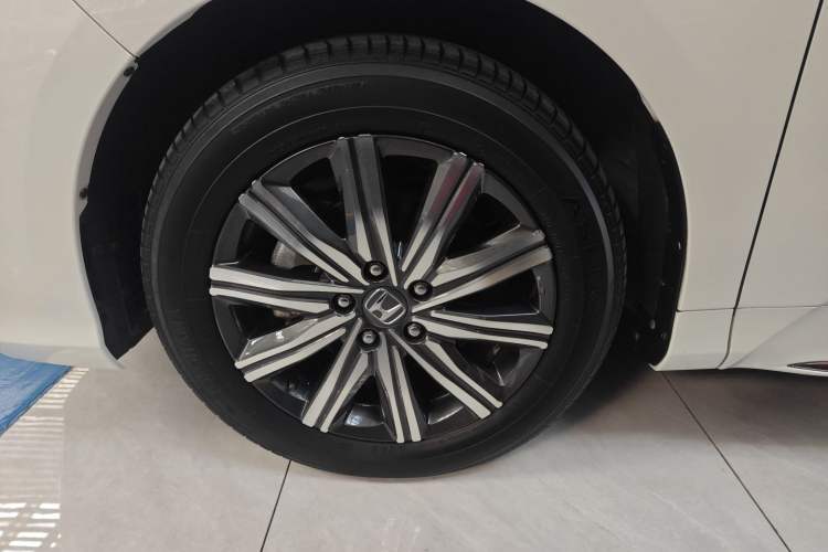 Used Honda Odyssey 2024 2.0L eHEV Sharp & Enjoy Edition Left Front Wheel Hub