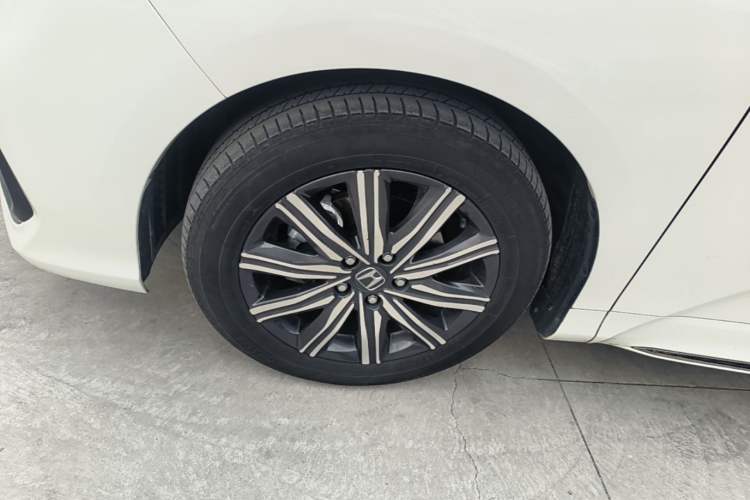 Used Honda Odyssey 2024 2.0L eHEV Sharp & Enjoy Edition Left Front Wheel Hub